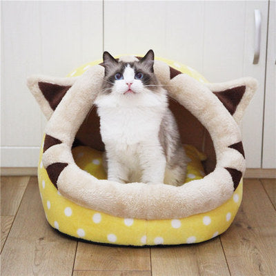 Christmas Cat Bed Deluxe